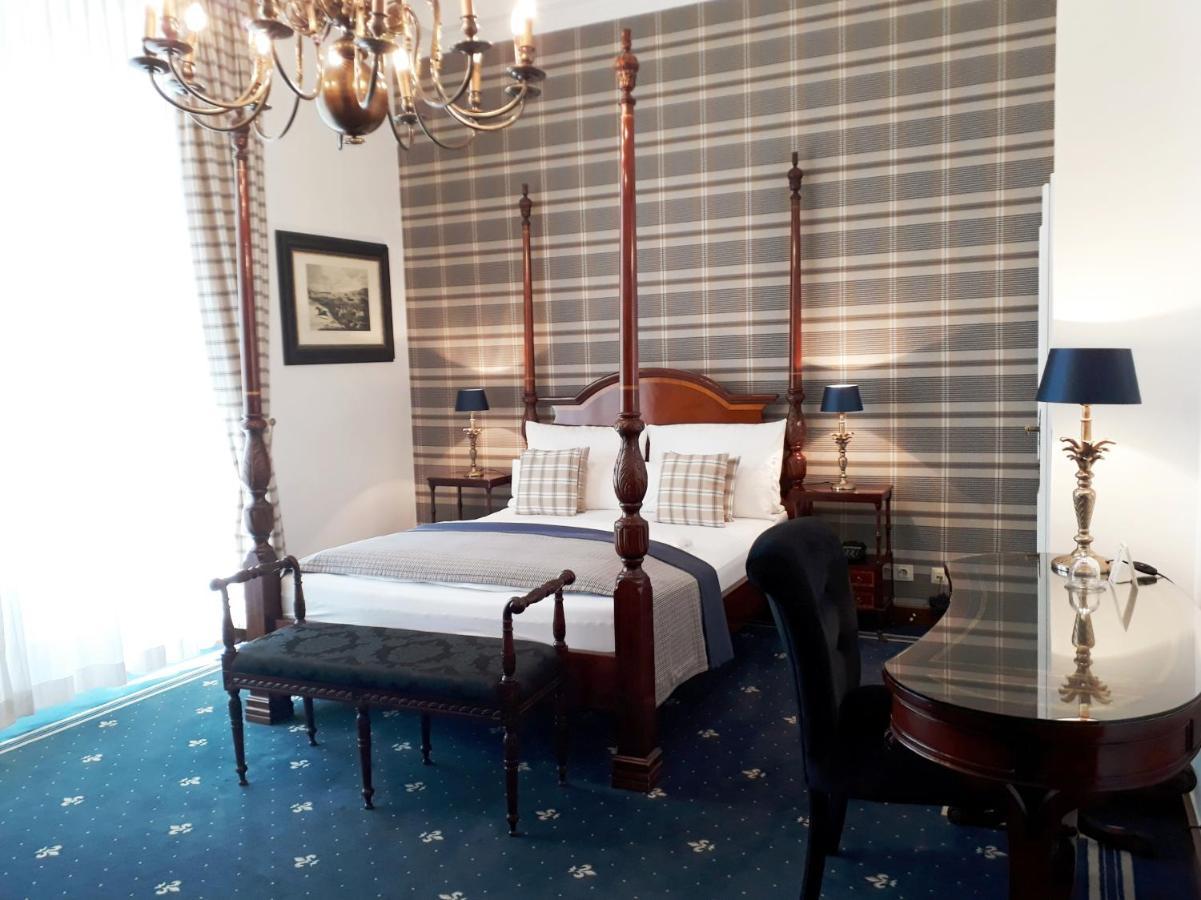 Boutique Windsor - The Charming