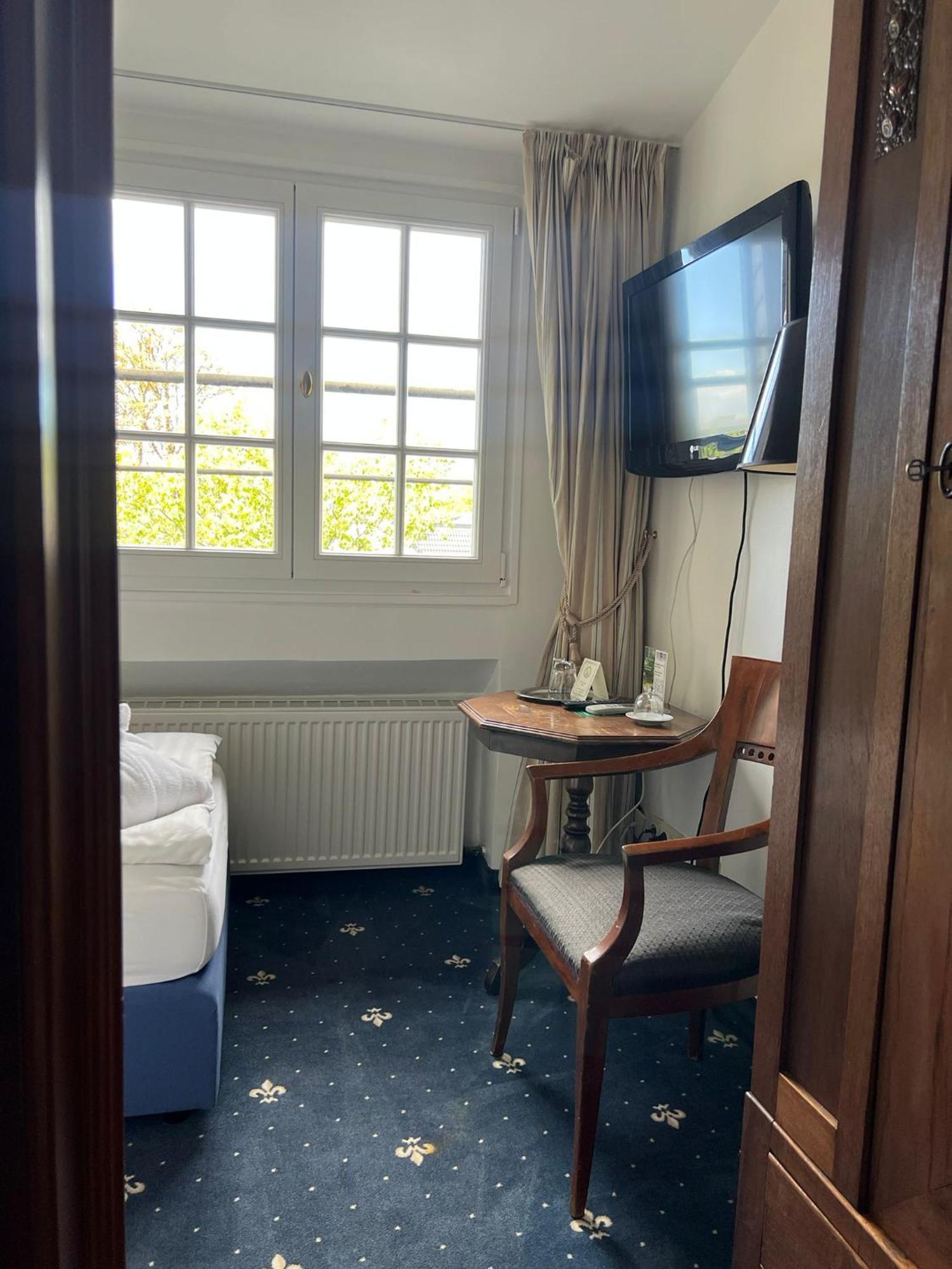 Boutique Windsor - The Charming