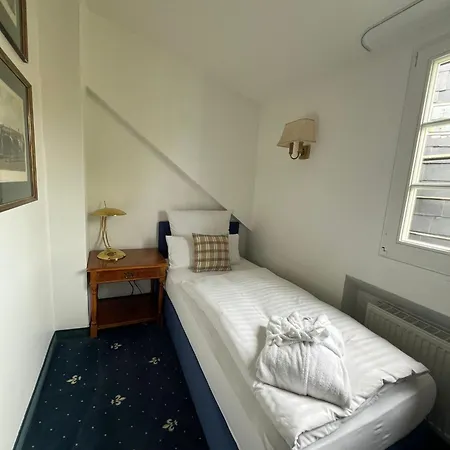 Boutique Windsor - The Charming Dusseldorf